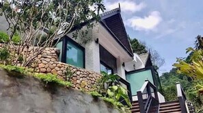 Grand Suite | 1 bedroom, free WiFi, bed sheets - Nomads Hillside Chiangmai (Mae On)