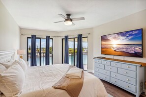 Condo, Multiple Beds (Land's End 4-404 Bay Front - Premier) | 2 bedrooms, WiFi - Land's End 4-404 Bay Front - Premier (Treasure Island)