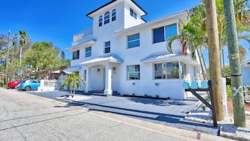 Condo (Beach Livin 2 - 1 Bedroom Downstairs) | Exterior