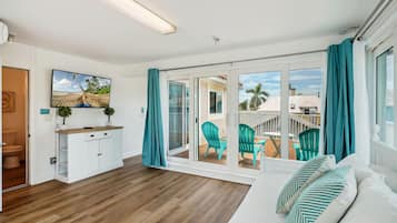 Condo, Multiple Beds (Beach Livin 3 - 3 Bedroom Upstairs) | Living area | TV