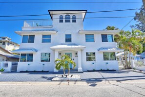 House, Multiple Beds (Beach Livin - All) | Exterior
