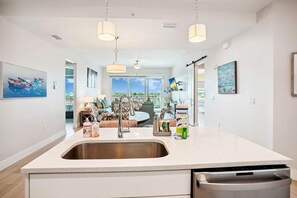Condo, Multiple Beds (The Harbor Condo 503 - Premier) | Interior