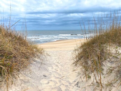 Coastal Escape > 5 Min Walk to Beach