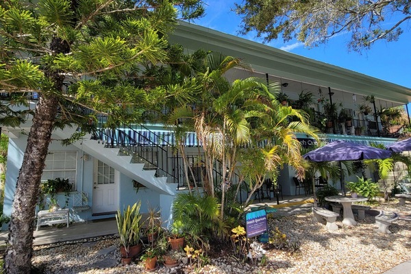 Condo, 1 Queen Bed with Sofa bed (Beach Quarters #3) | Outdoor dining