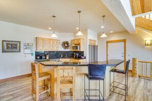 Fridge, microwave, stovetop, dishwasher - Spacious Whitefish Home w/ Sauna & Ski Resort View (Whitefish)