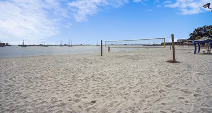 Beach Quarters #8
