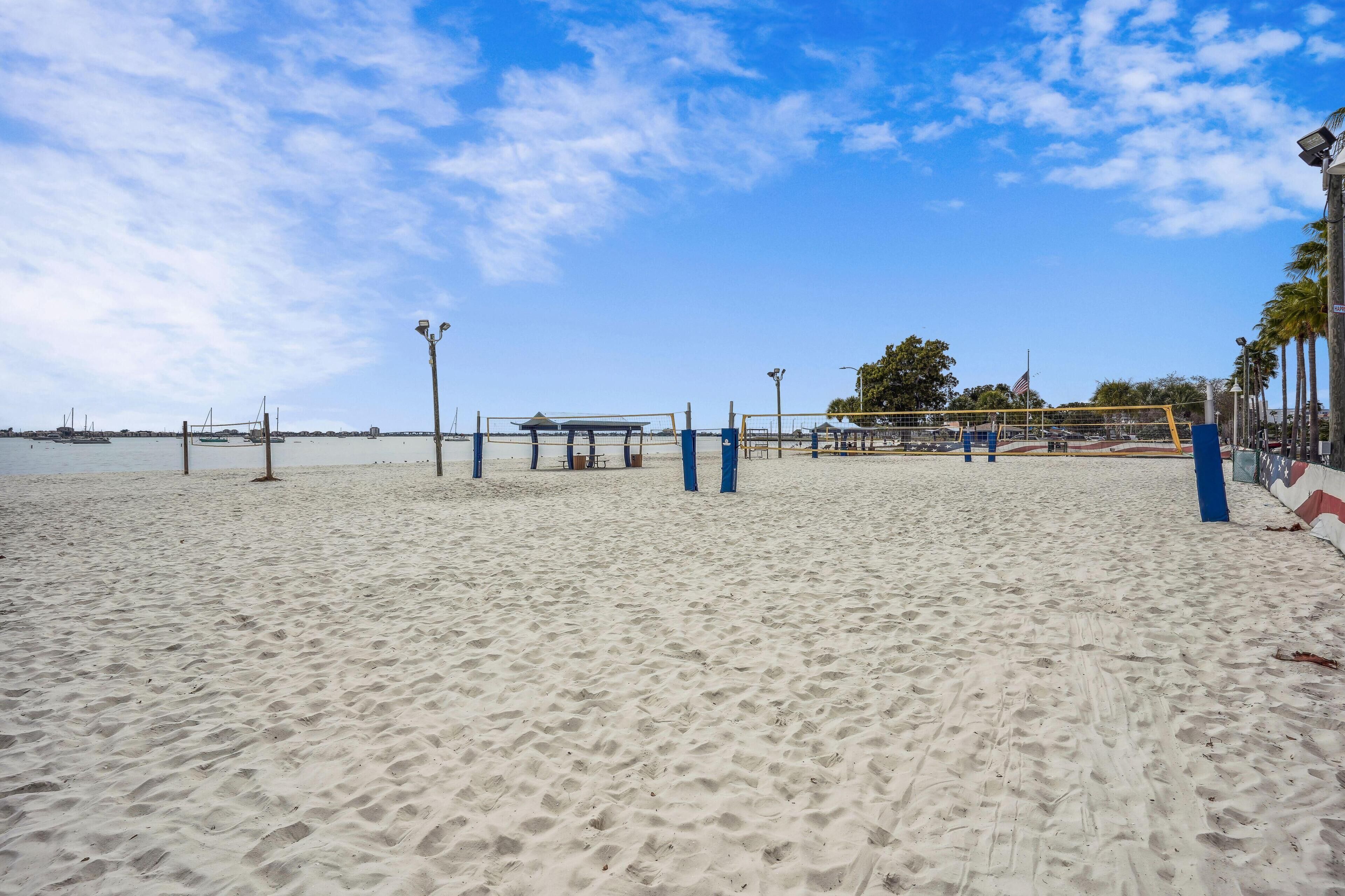 Appart'hôtel, 1 très grand lit et 1 canapé-lit (Beach Quarters #8) | Plage