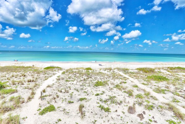 Maison en rangée, Plusieurs lits (Beach Haven #C6) | Plage | Sur la plage