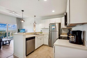 Condo, Multiple Beds (Madeira Bay Resort I 1408) | Private kitchen
