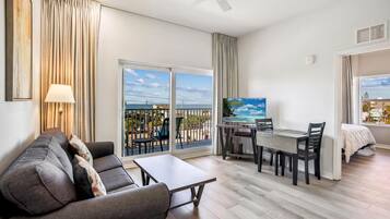 Condo, Multiple Beds (Madeira Bay Resort I 1408) | Living area