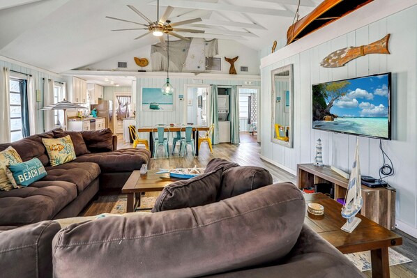 Ferienhaus, Mehrere Betten (Beach Life 3) | Wohnbereich | Fernseher