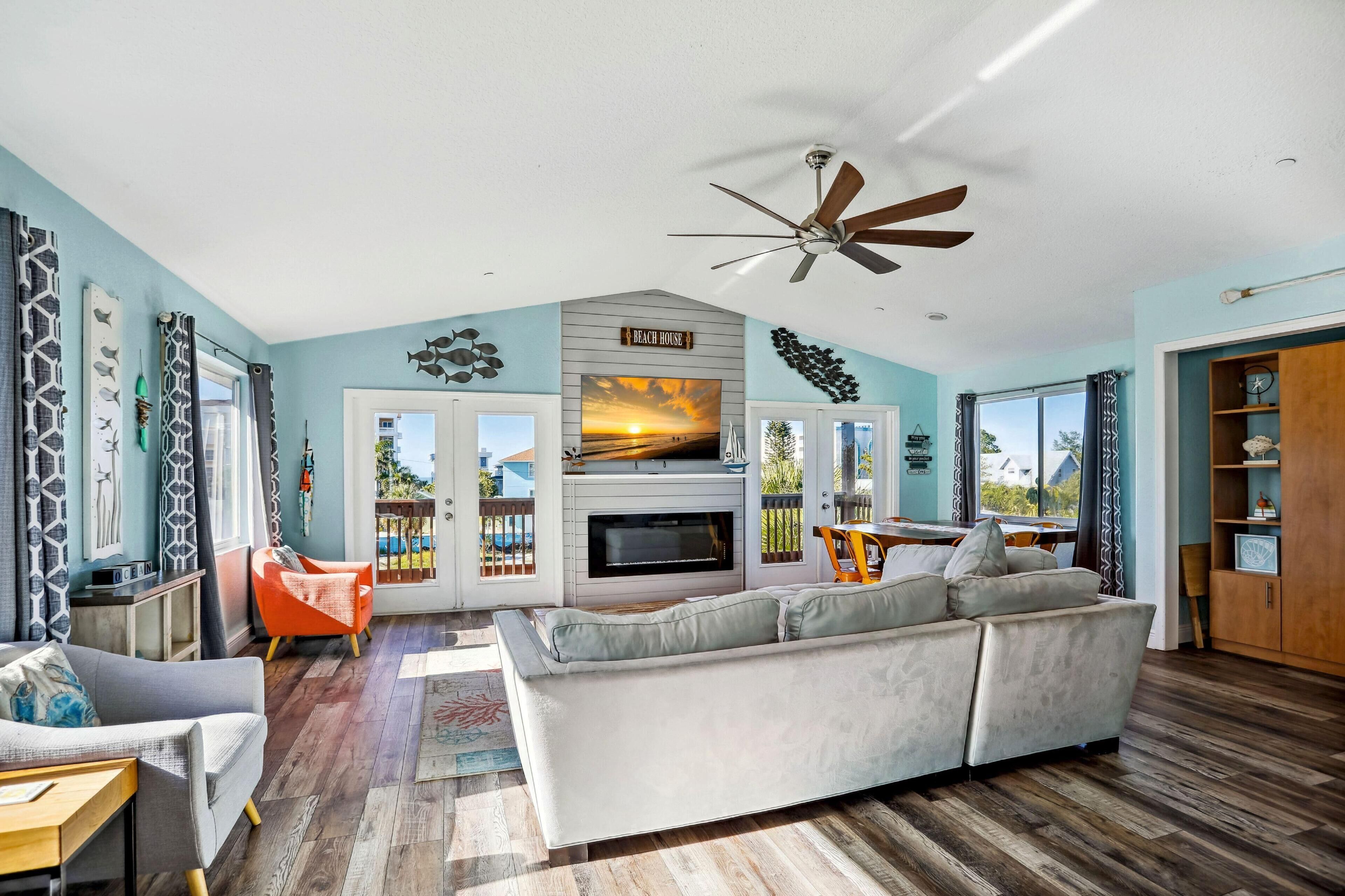 House, Multiple Beds (Beach Life 5) | Living area