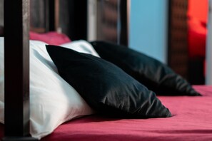 1 bedroom, WiFi, bed sheets - Suite di lusso con vasca idromassaggio a tema Eros vicina al centro di Roma (Roma)