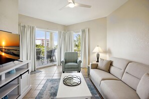 Apartment, Mehrere Betten (Sunset Vistas 401N) | Wohnbereich