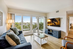 Condo, 1 Queen Bed with Sofa bed (Land's End 1-406 Bay Front - Premier) | Living area | TV