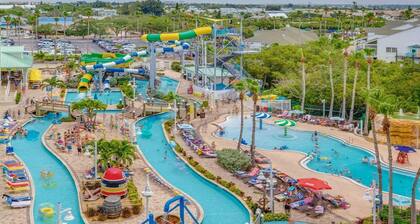 Harbourside 7716- Splash On The Rocks