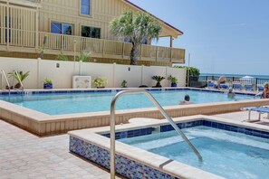 Leilighet, flere senger (Surfside South #312) | Basseng | Et oppvarmet basseng