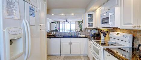 Condo, Multiple Beds (Surfside South #312) | Private kitchen