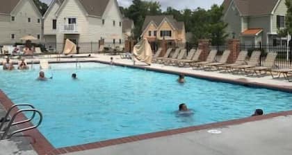 Family friendly condo! Water Park, Bush Gardens, Historic Williamsburg