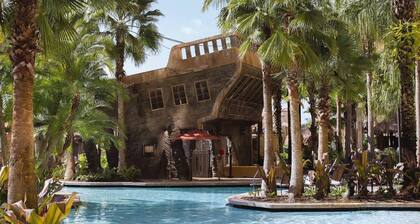 Wyndham Bonnet Creek -Lazy River, Mini Golf, Pools– Steps from Disney Magic-2 Bd