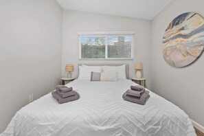 4 Schlafzimmer, Bügeleisen/Bügelbrett, WLAN, Bettwäsche
