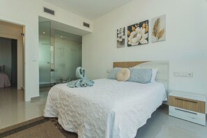 3 habitaciones, tabla de planchar con plancha y wifi gratis 