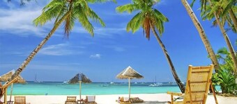 5 star Guest House heated pool on the water!