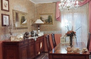 Dining - Villa Pampaloni (Fabrica di Roma)