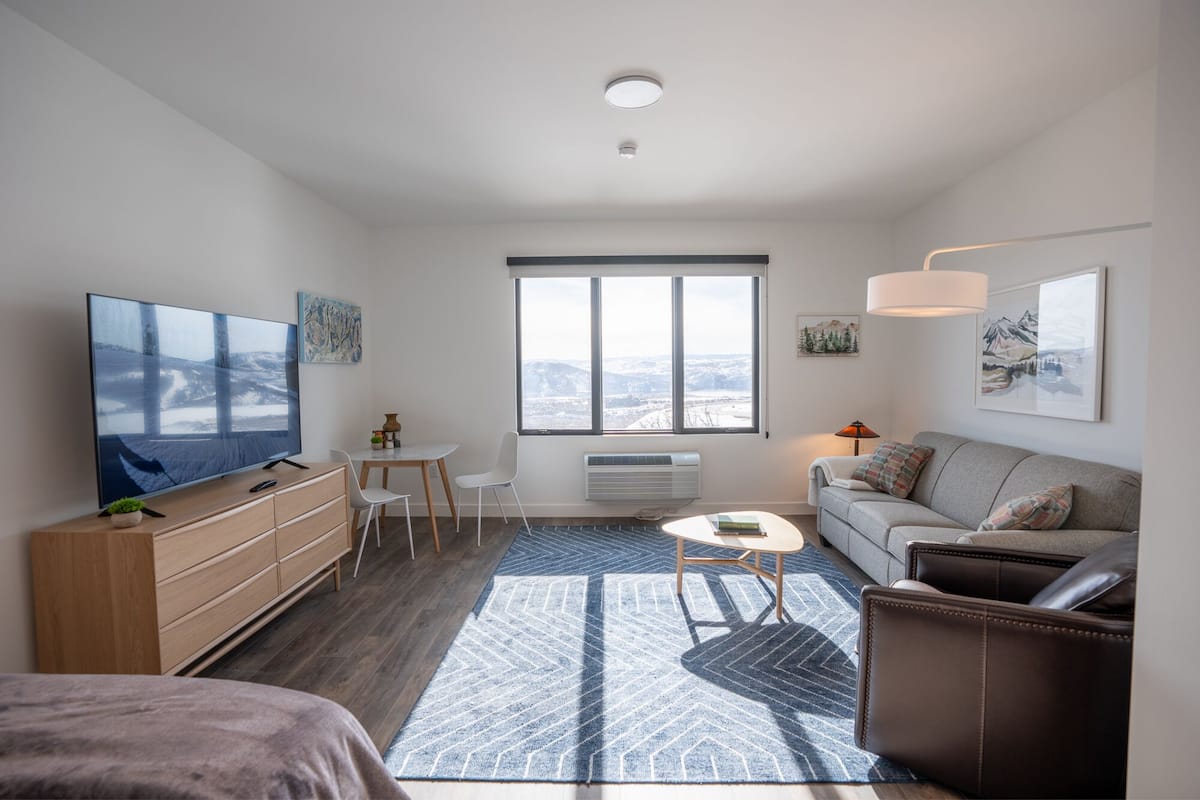 Pioche Village 1218 | Living area