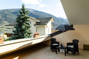 Property grounds - Sarre Skyline Apartment - Relaxation in Aosta Valley (Montan-angelin-arensod)
