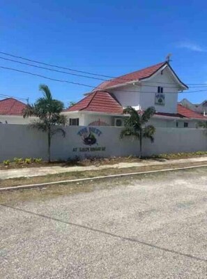 Property grounds - The Nest at Salem, Runaway Bay, Jamaica #4 (Runaway Bay)