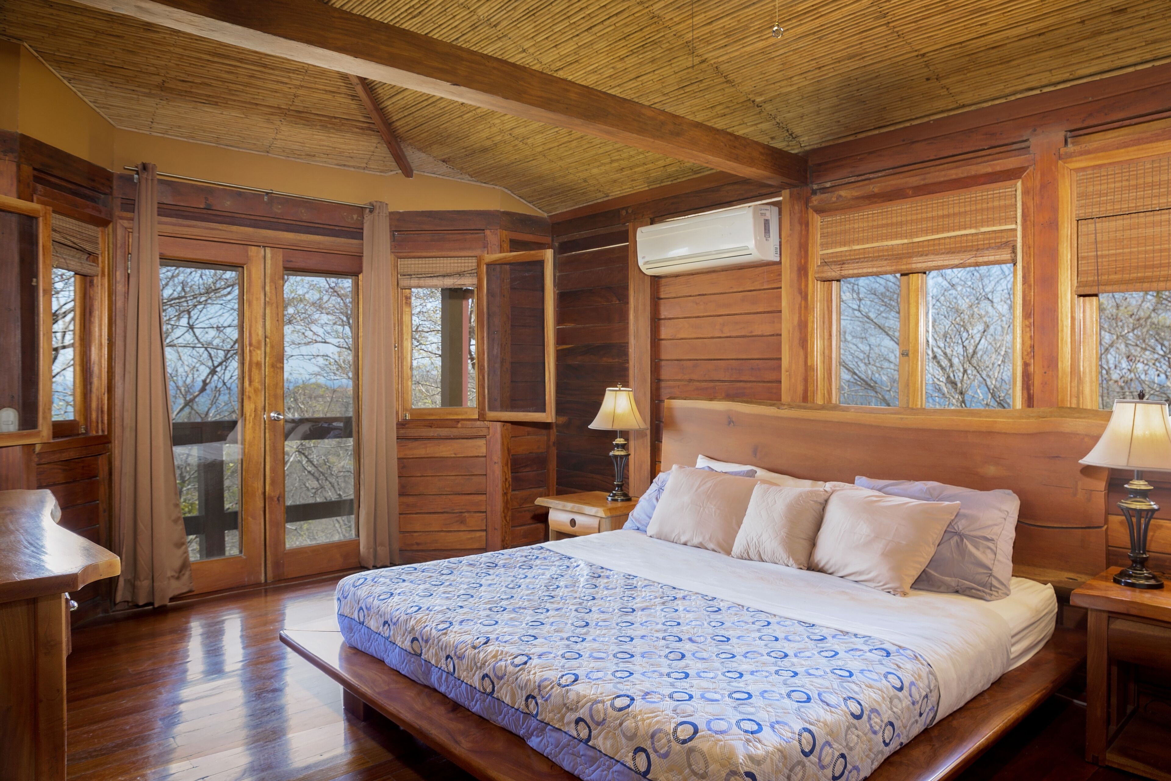 4 habitaciones, wifi y ropa de cama 