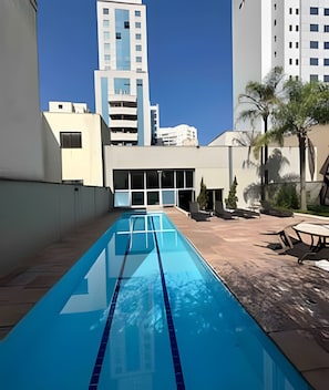 Outdoor pool - Studio Living Paulista Bela Cintra (São Paulo)