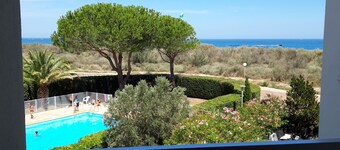 Appartement Cosy Accès Direct a la Plage Parking Sécurisé Terrasse Piscine