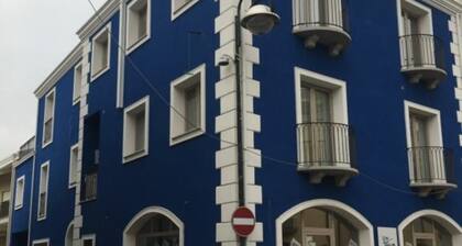 DOMOBLU Rooms in Center TortolĂŹ