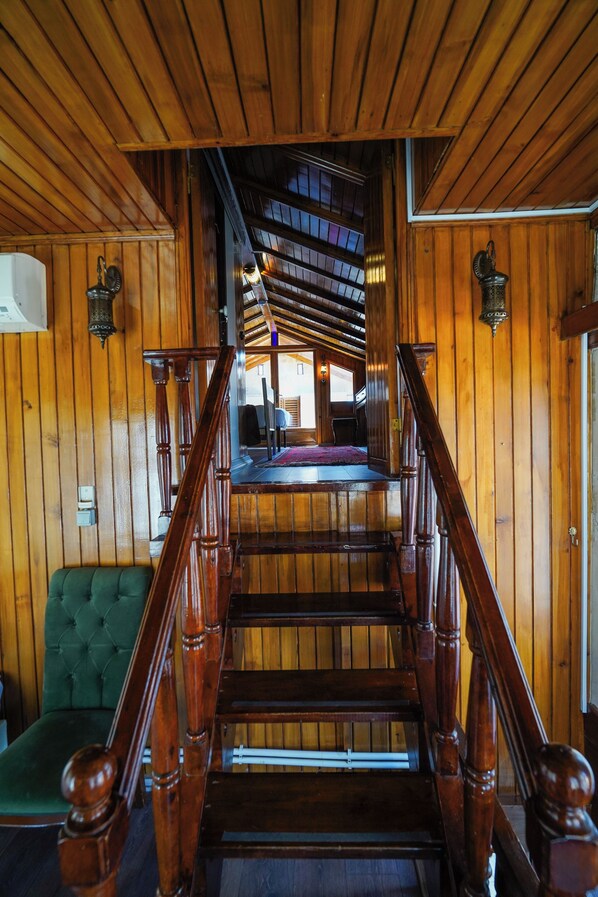 Desk, free WiFi, bed sheets - Hidiroglu Konaği Butik Hotel (Gaziantep)