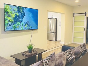 Smart TV, monitor de computadora y impresora