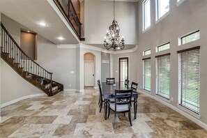 Dining - Lakefront with dock, close to April Sound Country Club. BBQ Grill, Laundry (Montgomery)