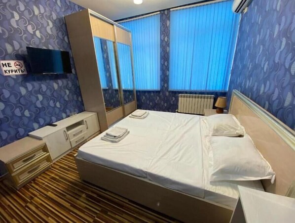 1 bedroom, iron/ironing board, WiFi, bed sheets