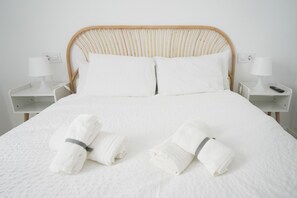 2 bedrooms, iron/ironing board, free WiFi, bed sheets - Wehost La Merced Centro (Málaga)