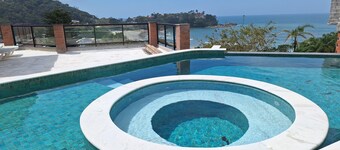 Tenório. Casa Nova. 5 Suítes. Piscina com Vista