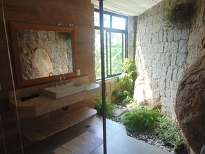 ヘアドライヤー