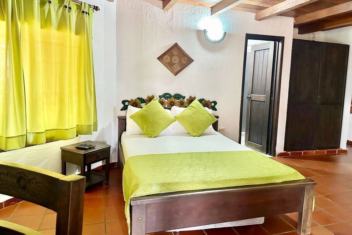 Hypo-allergenic bedding, desk, laptop workspace, free WiFi