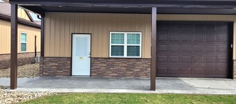 Breckenridge Suites #7 - The King's Suite - Cozy 1-Bedroom with Full Kitchen