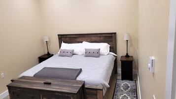 1 bedroom, desk, iron/ironing board, free WiFi