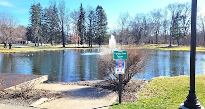 Breckenridge Suites #3 - Charming 1-Bedroom near Grove City Memorial Park