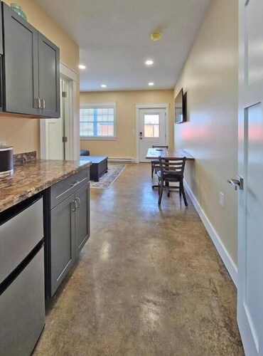 Breckenridge Suites #2 - One-Bedroom Suite Perfect for Business or Leisure