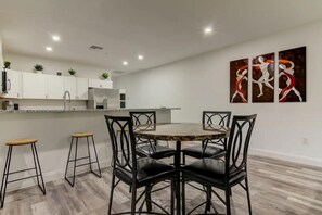 Dining - The Rosezena Experience. (Palmetto)