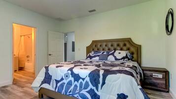 4 多间卧室、办公桌、熨斗/熨衣板、免费 WiFi