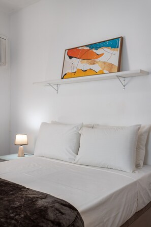 2 bedrooms, iron/ironing board, travel crib, free WiFi